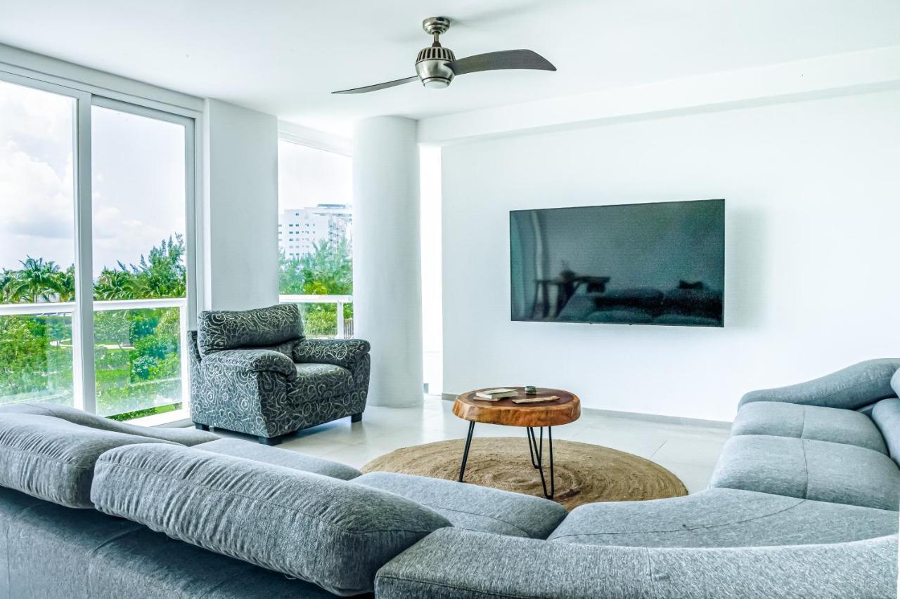 New Beachfront Luxury Apartments Cancún Exterior foto