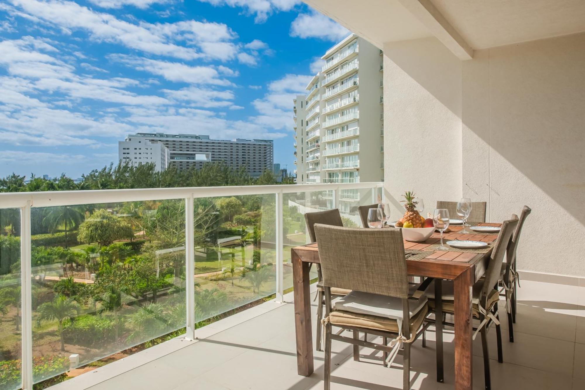 New Beachfront Luxury Apartments Cancún Exterior foto