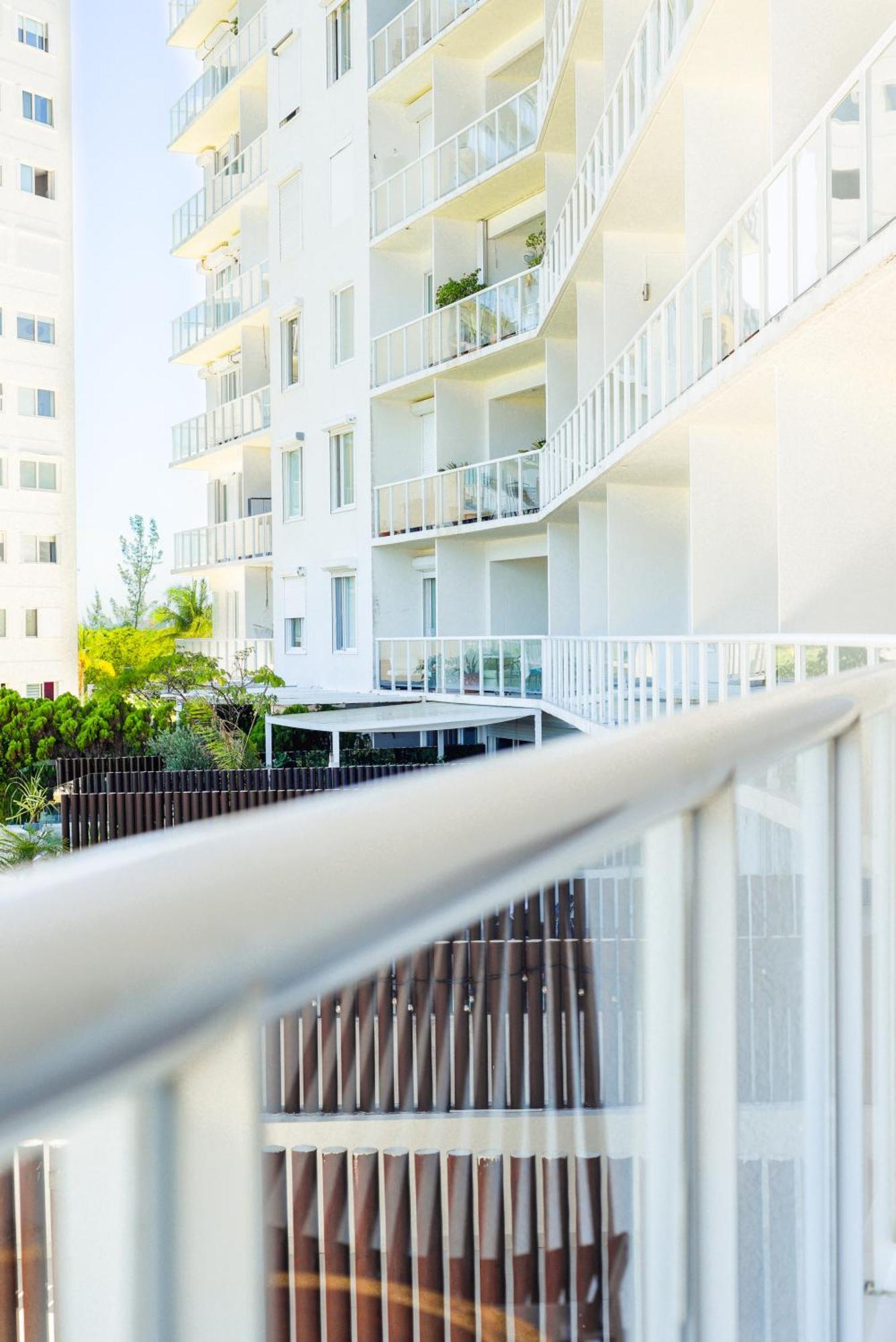 New Beachfront Luxury Apartments Cancún Exterior foto